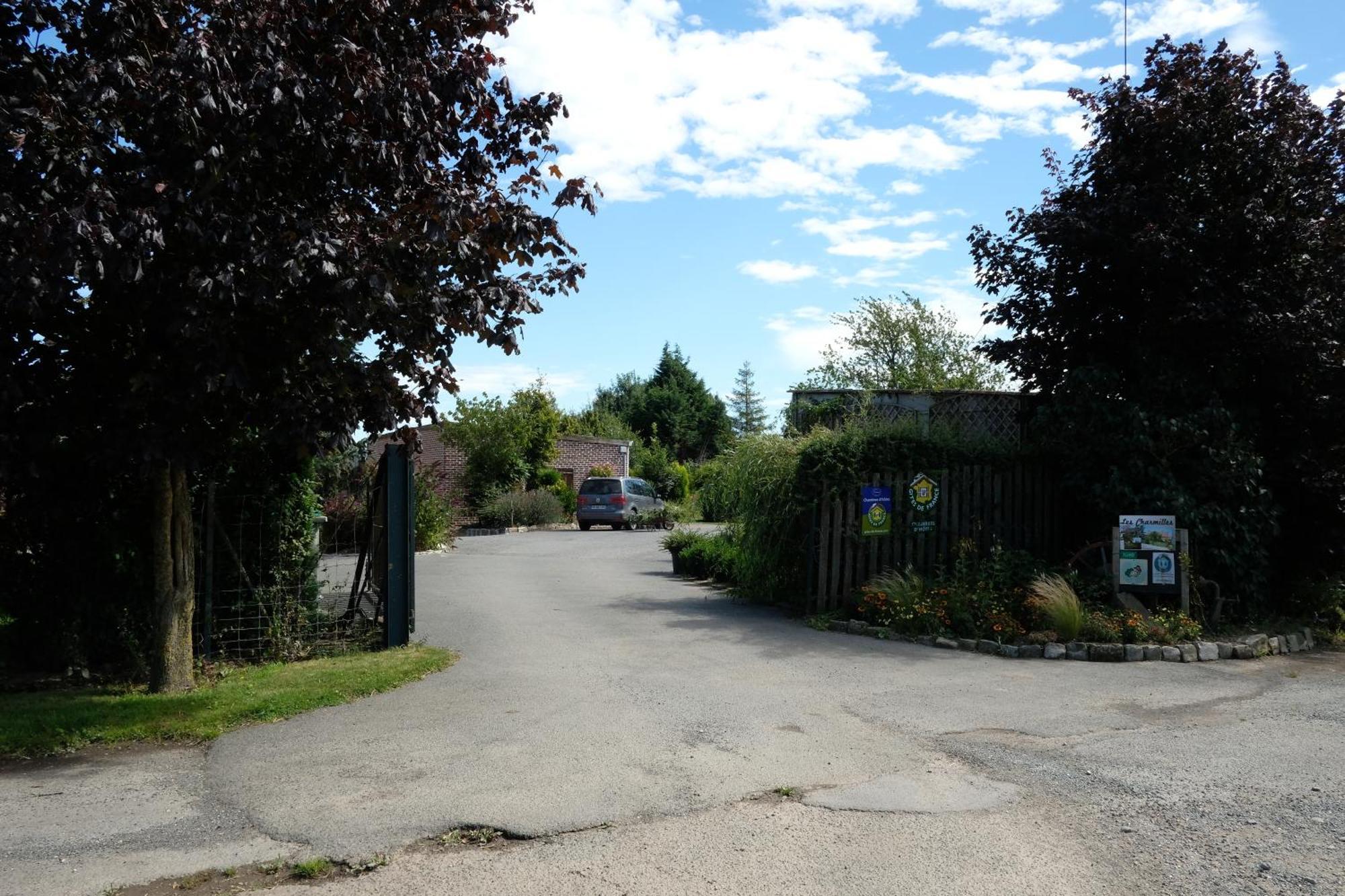 Les Charmilles Bed & Breakfast Hazebrouck Eksteriør bilde