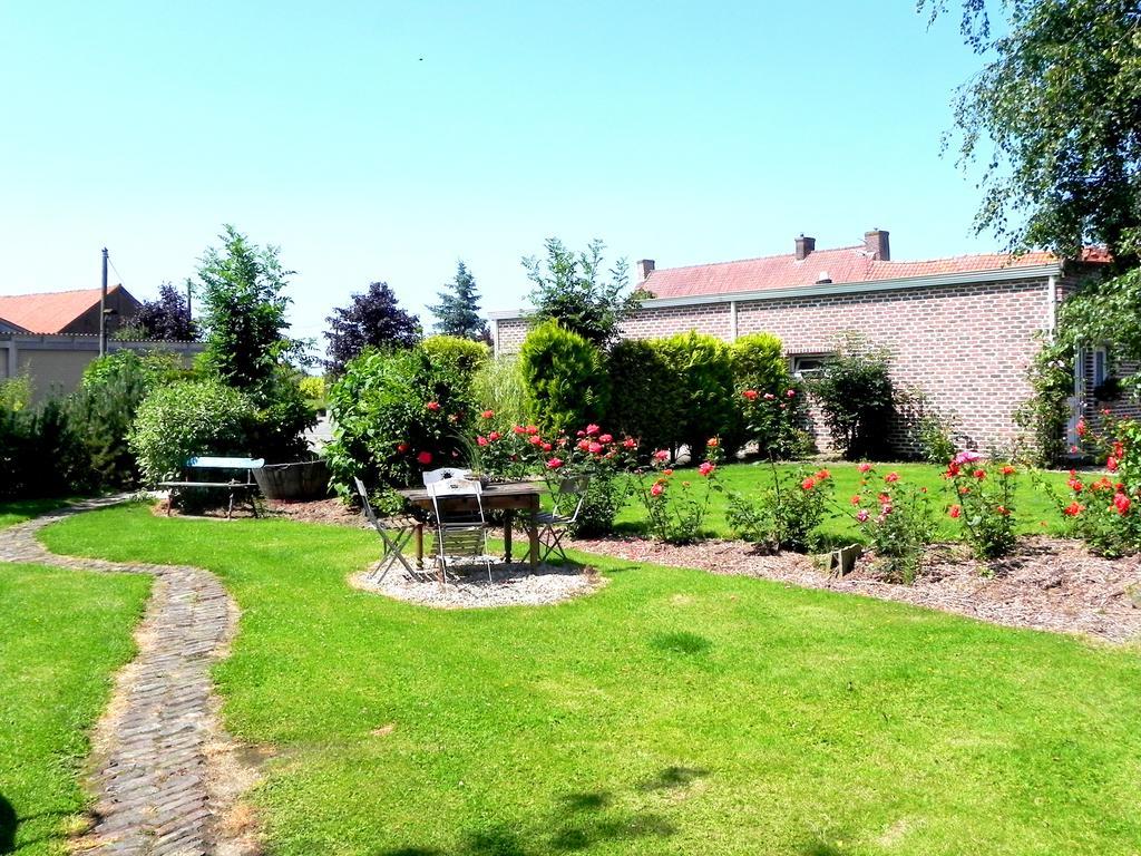 Les Charmilles Bed & Breakfast Hazebrouck Eksteriør bilde