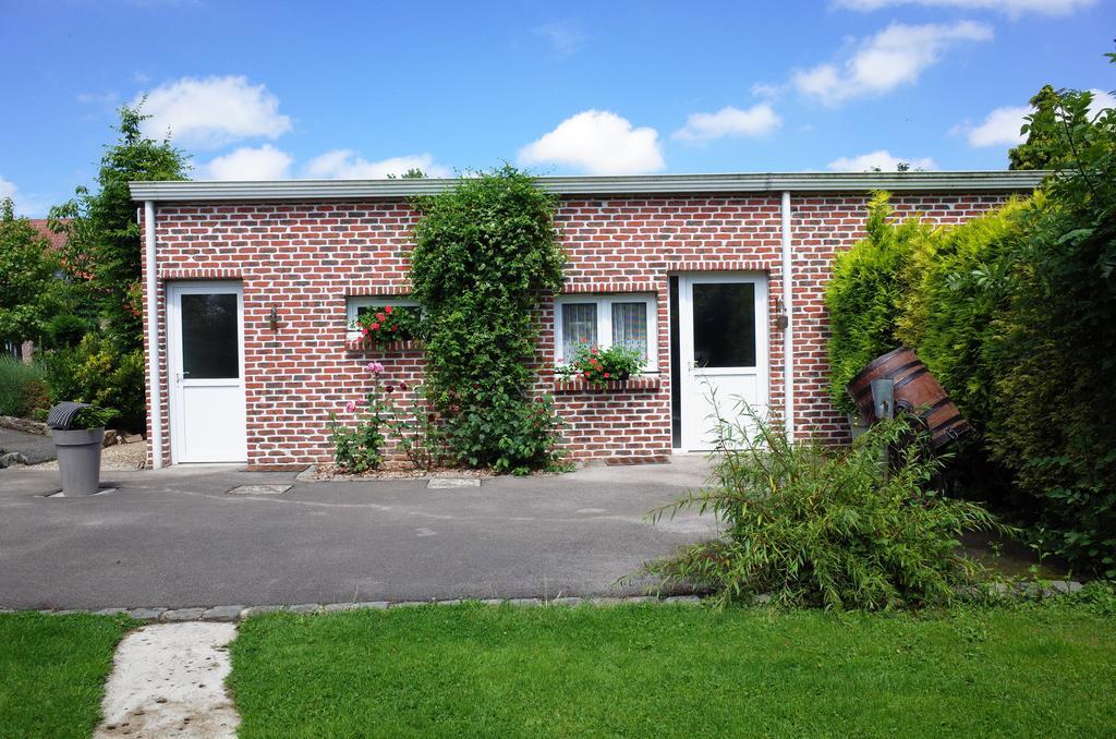 Les Charmilles Bed & Breakfast Hazebrouck Eksteriør bilde